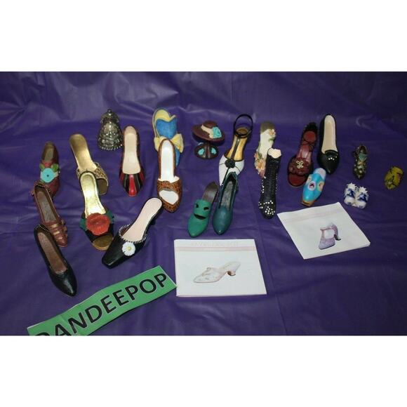 22 Piece Nostalgia And Other Miniature Shoe Figurines Dress Form And Hat - Picture 1 of 11